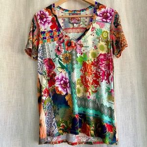 Johnny Was Tropical Block Favorite Short Sleeve V-neck Tee T-Shirt Medium Tshirt